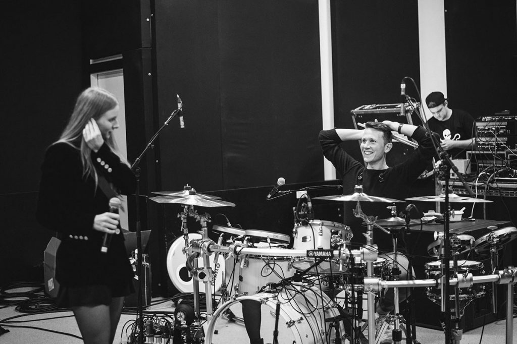 Peking Duk rehearsal with Joel Farland / Vera Blue