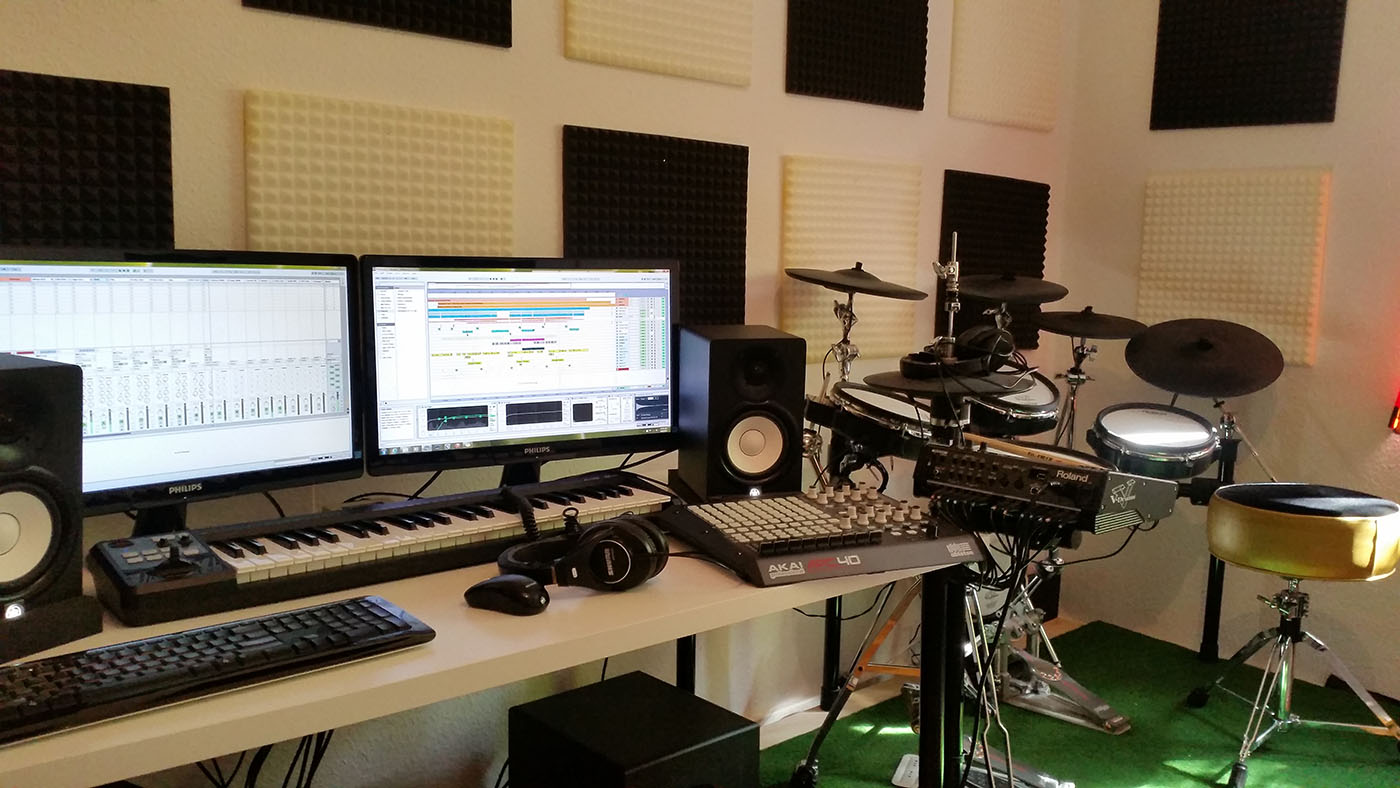 Victor Y / Bass To Pain Converter's Studio in Berlin
