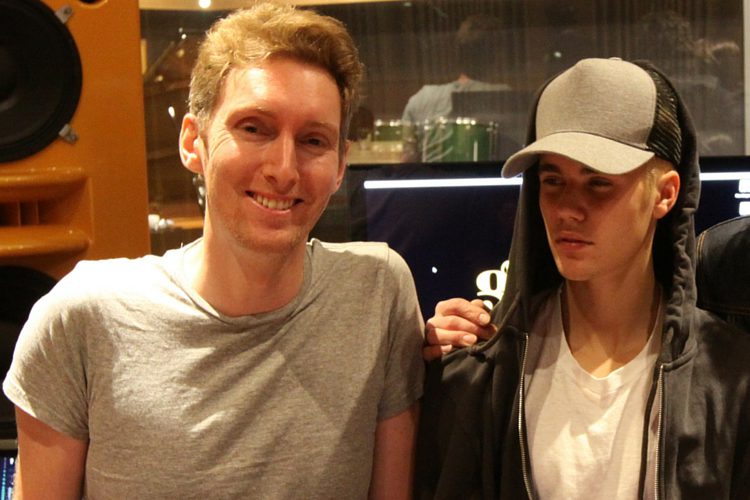 Liveschool's Simon Cohen vocals for Bieber