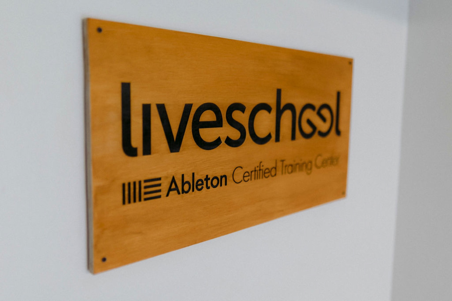 Liveschool sign
