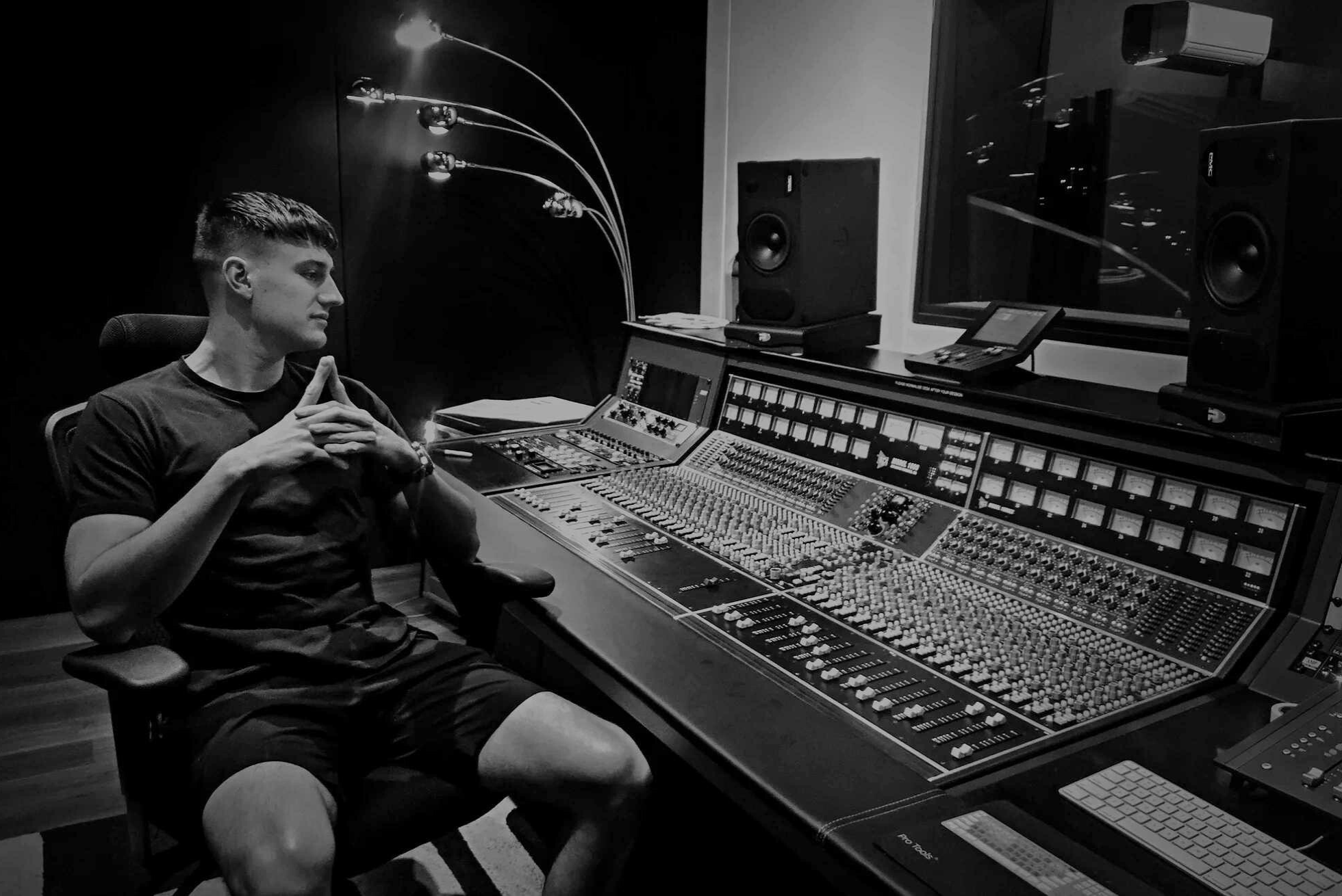 Alex Braithwaite (Sub-Human), music producer, mix engineer and trainer