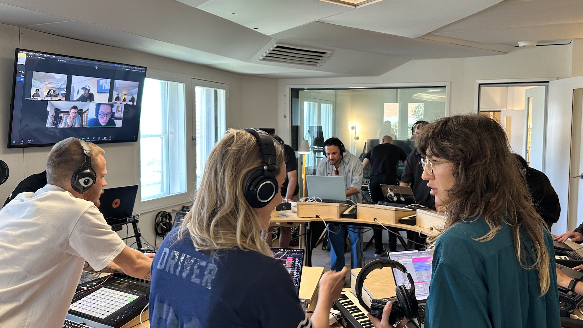 students collaborating at Liveschool Sydney Open Day.